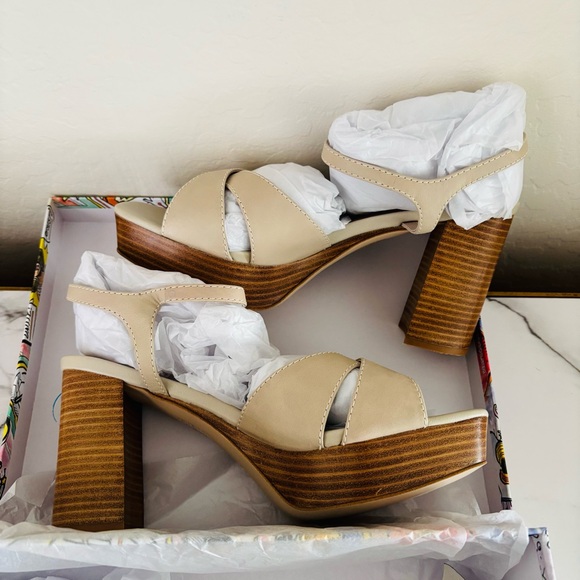Jeffrey Campbell Beige Platform Sandals 10M - Picture 7 of 8